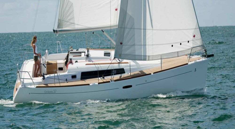 oceanis 37 yacht