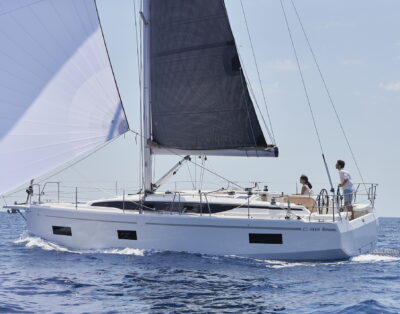 Bavaria C38