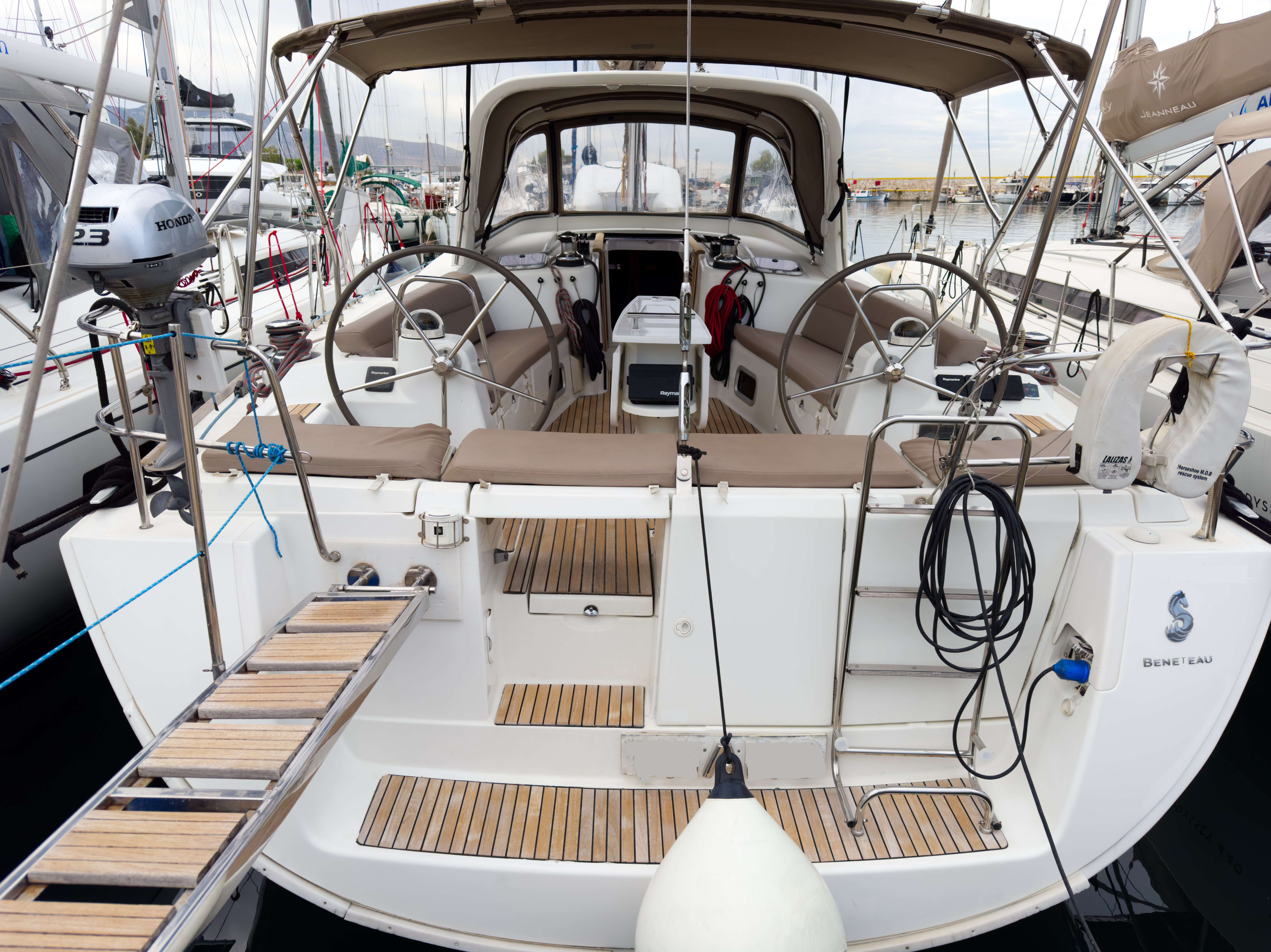 Oceanis 50 – 2011 built