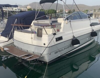 Bayliner 2455 Ciera – 1989 built