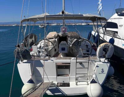 Oceanis 43.3 – 2011 built